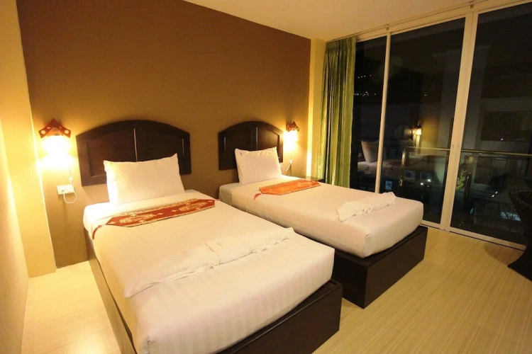 Standard Twin room with balcony
