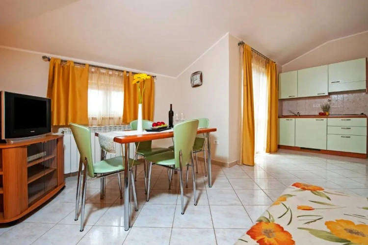 Apartment with balcony