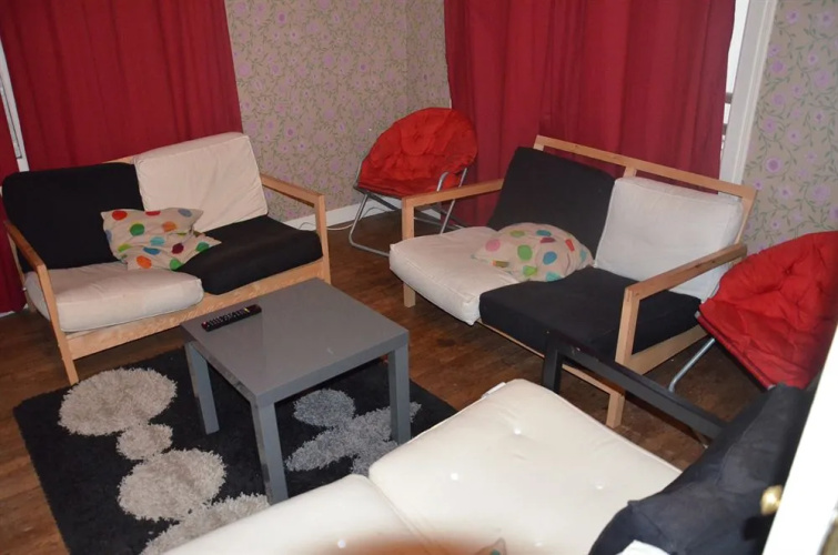 Women Bed - Hostel (adults only)