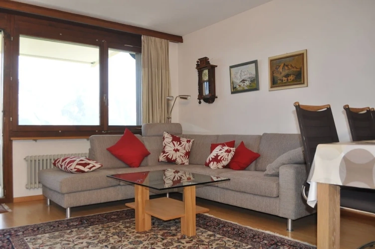 2 Bedrooms Apartment