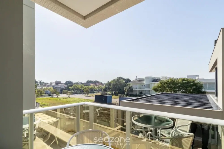 Apt w/ BBQ 1km From Jurere Beach - Les106