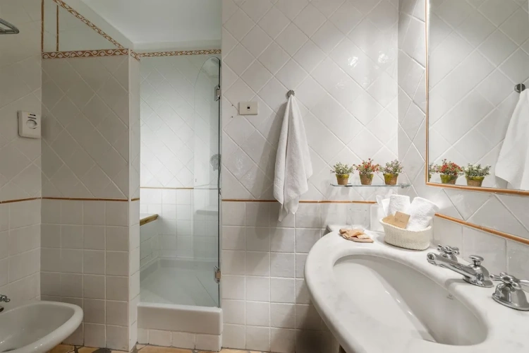 Standard Double Basement room