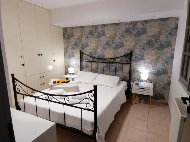 petite nafplio sofos apartment