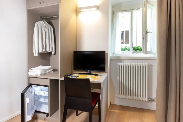 Grand Single room