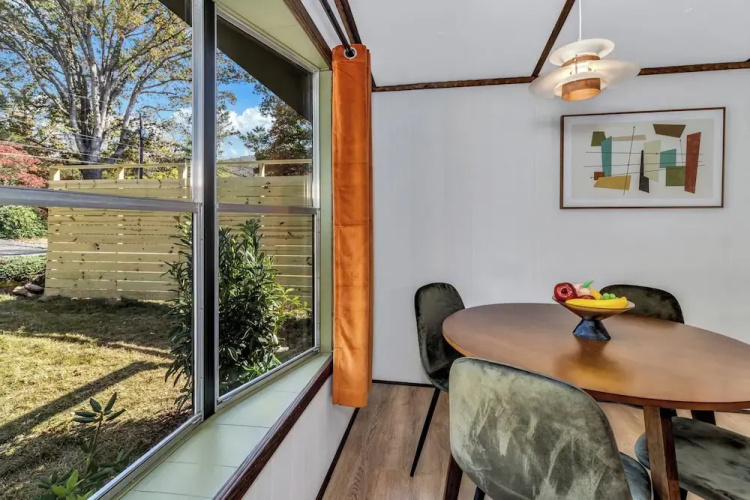 Groovy Guest House