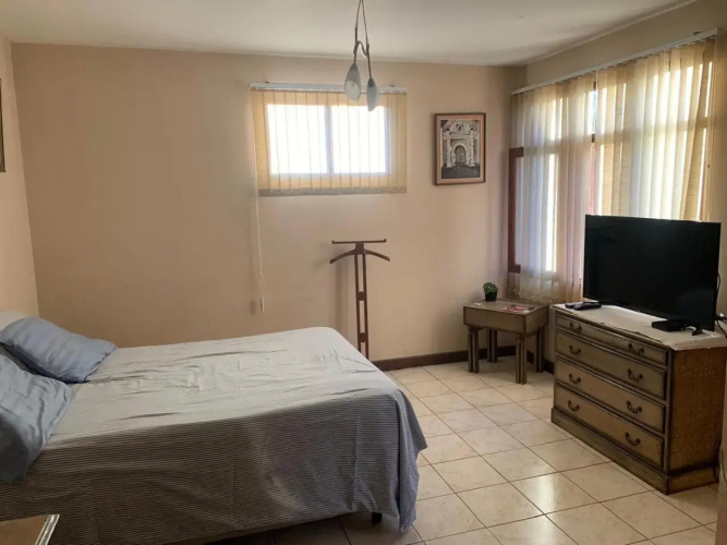 Apartamento con jardin