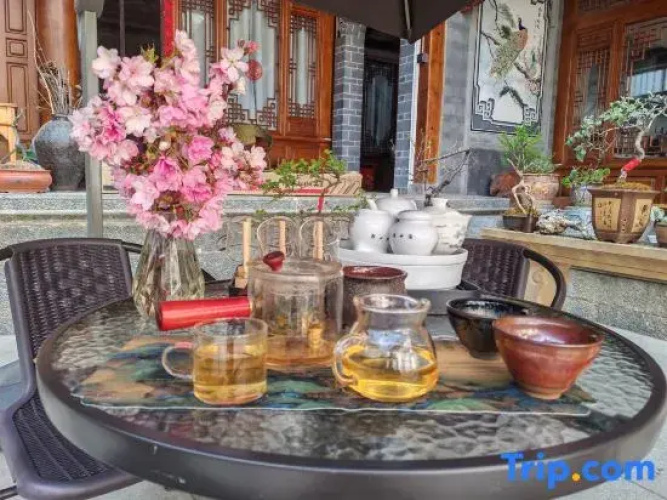 Shaxi Moye Courtyard Homestay