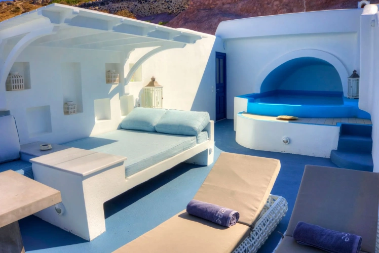Cave Pool Double Suite