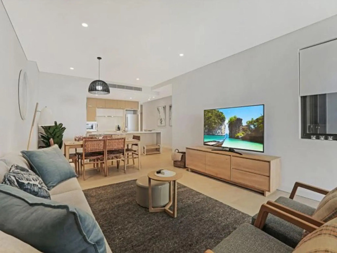 Luxury High End Unit Private Courtyard on Ground Level