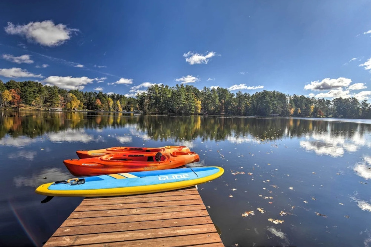 Eagle River: Snowmobile & Lakefront Escape