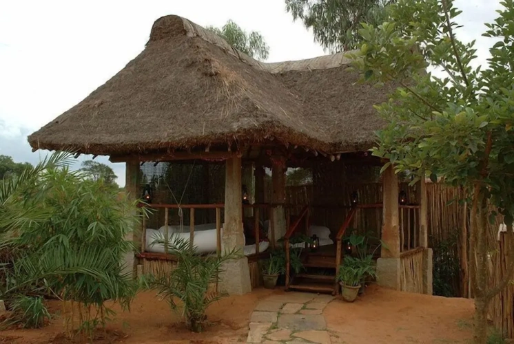 Cottage with garden view