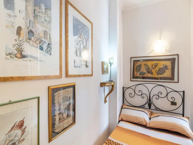 Apartment in Rome With Balcony