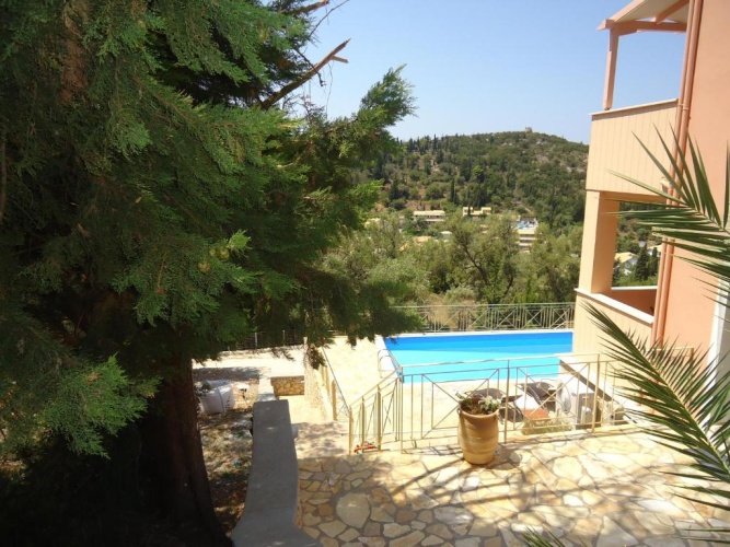 2 Bedrooms Villa