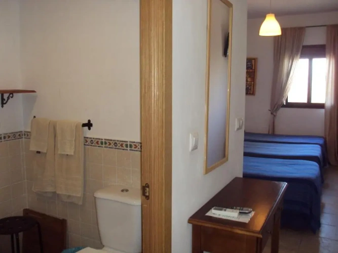 Standard Triple room