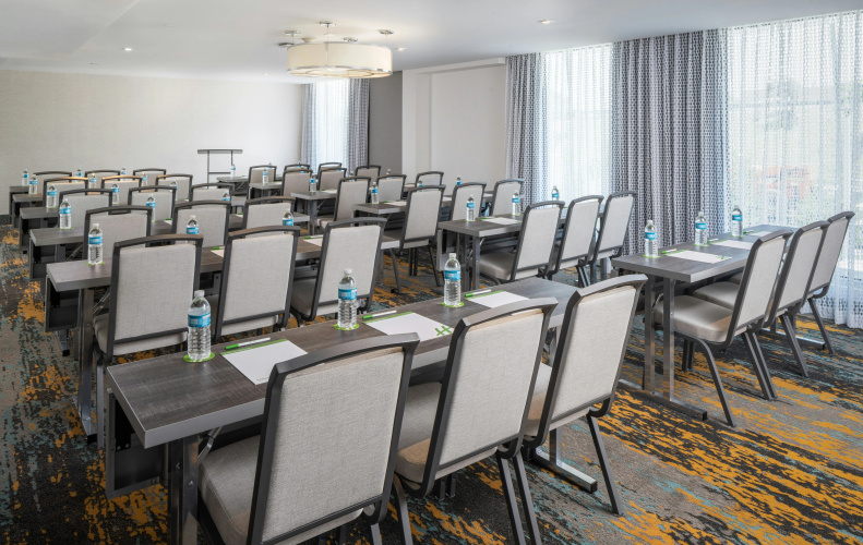 DoubleTree by Hilton Miami North I-95 photo 17