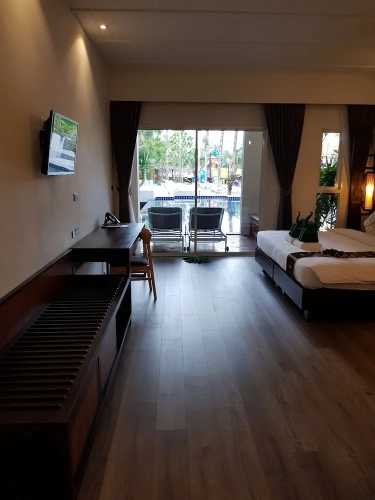 Pool Access Double Family room