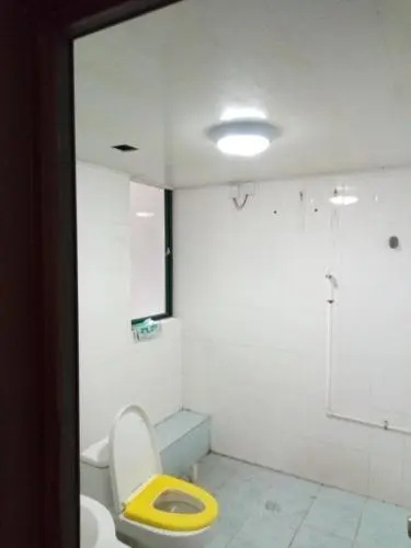 8090S Youth Hostel
