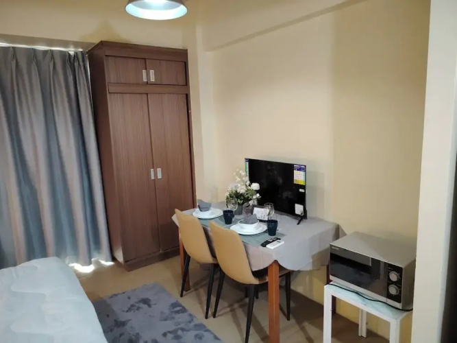 Newport Boulevard Apartments