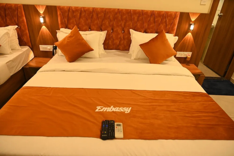 Hotel Embassy INN