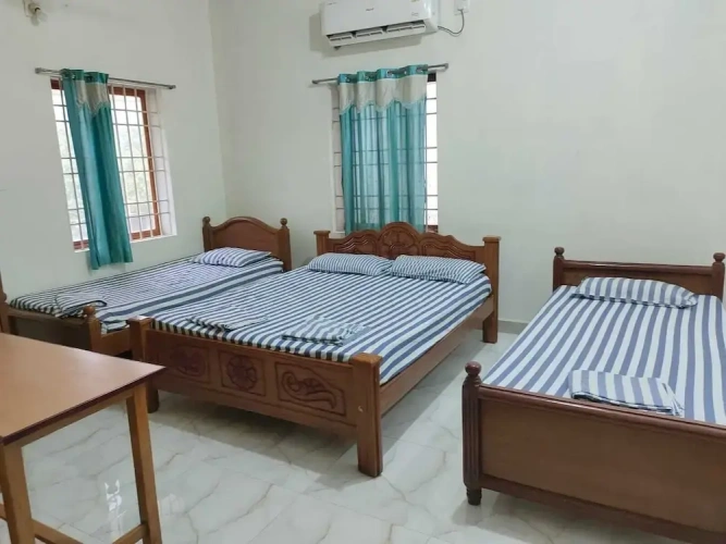 Economy Quadruple room