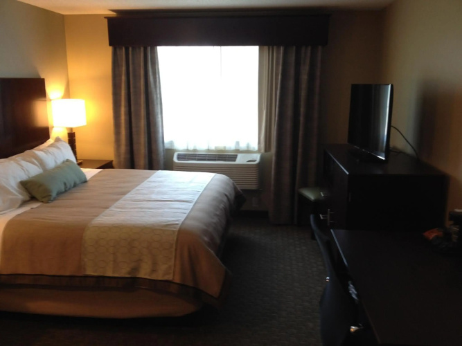GrandStay Hotel & Suites