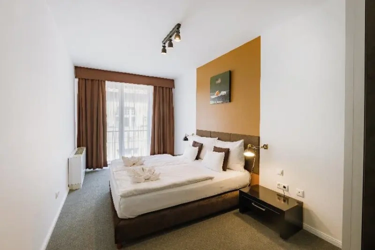 2 Bedrooms Quadruple Apartment