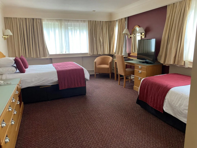Forest Hills Hotel