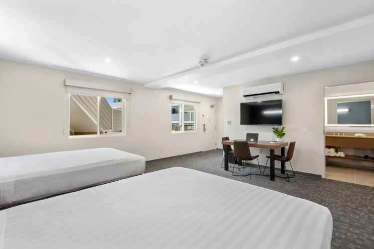 Nob Hill Hotel
