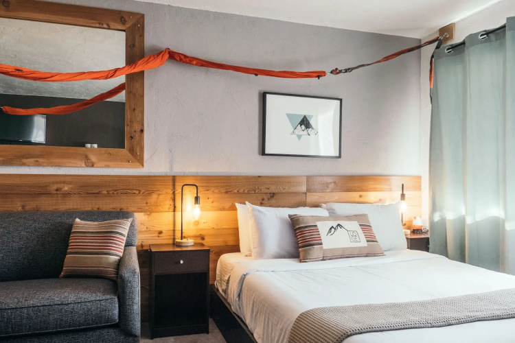Summit View Inn