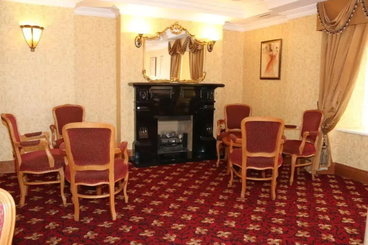 Gullane's Hotel