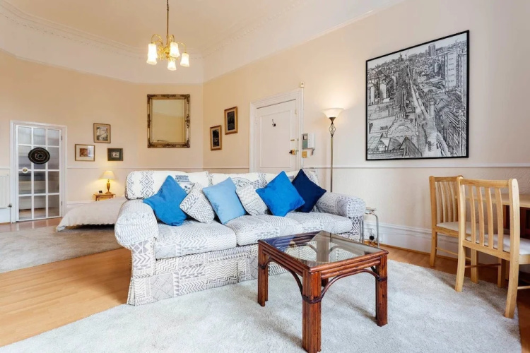 Veeve - Victorian Studio