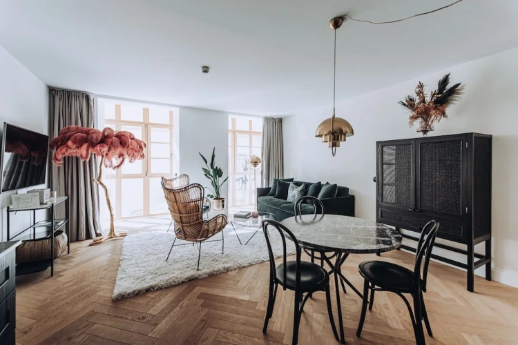 1 Bedroom Deluxe Suite with city view