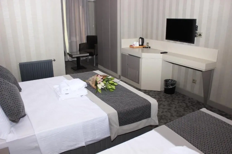Triple room