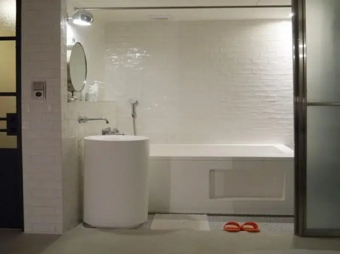 August Boutique Hotel