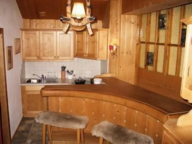 1 Bedroom Apartment with balcony and with mountain view