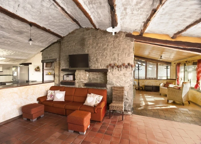3 Bedrooms Cottage with mountain view