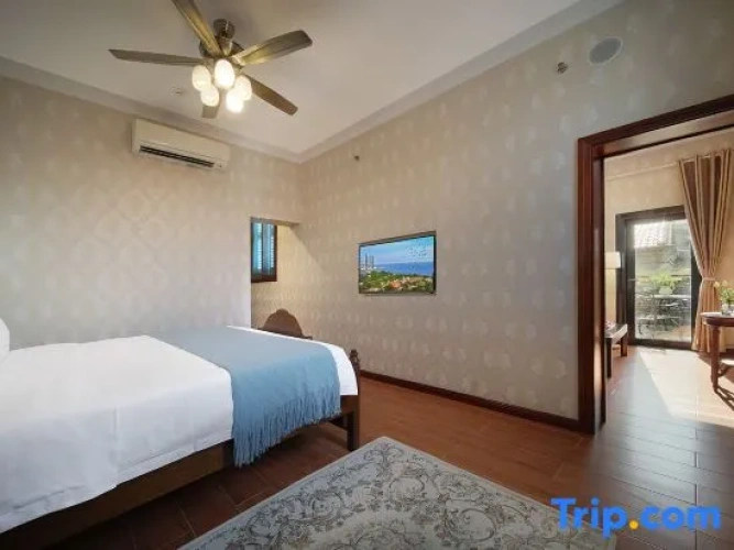Family Attic Suite