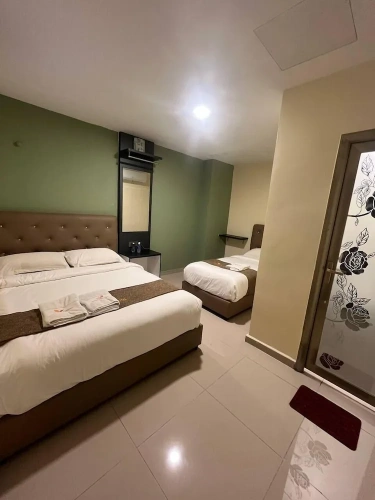 Standard Triple room