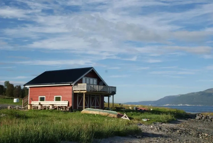 2 Bedrooms Cottage
