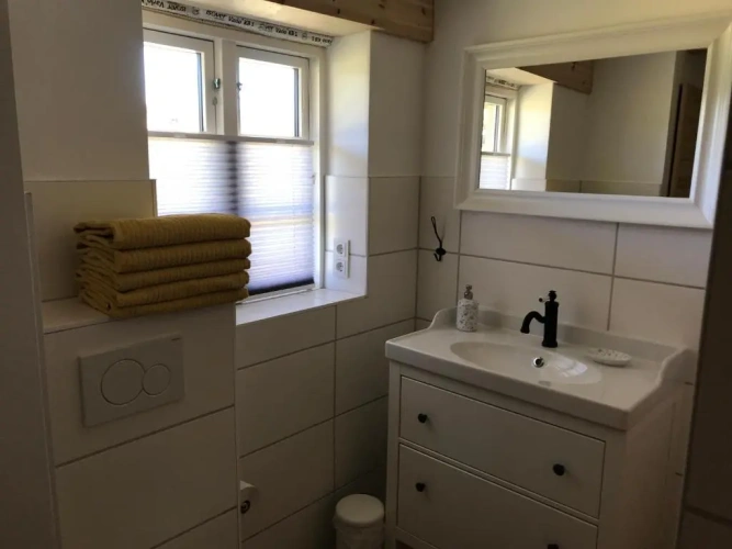 3 Bedrooms Cottage