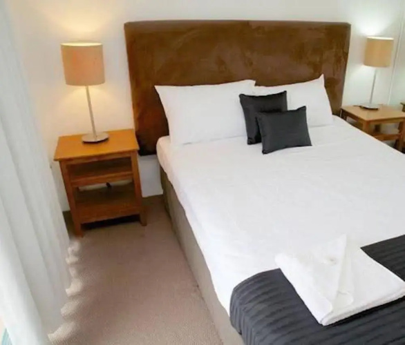 Karana Palms Self Contained Apartments