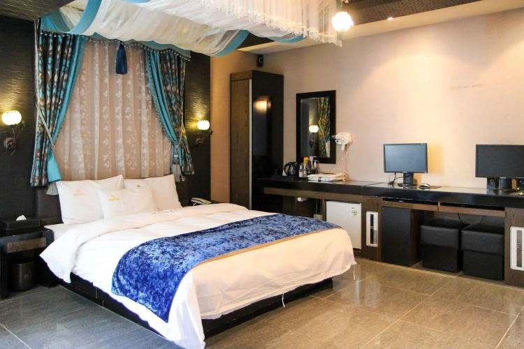 JJ Hotel