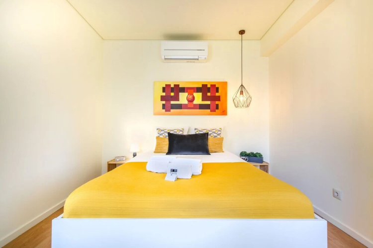 Charming Flat @ Trindade I