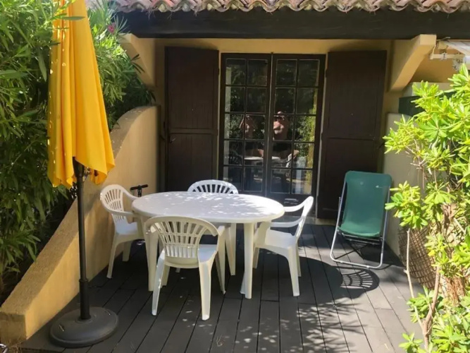 St Clair studio à 5mn a pied de la plage
