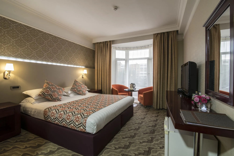 New West Hotel