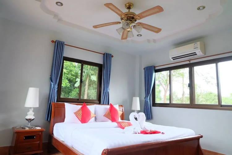 OYO 967 Andathien Pool Villa Aonang