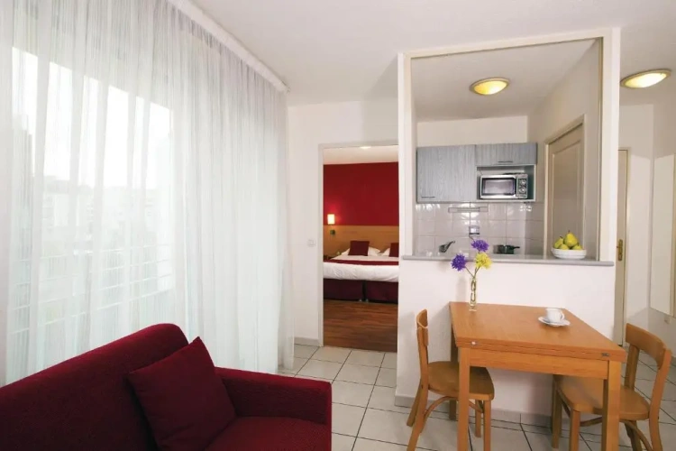 1 Bedroom Triple Apartment