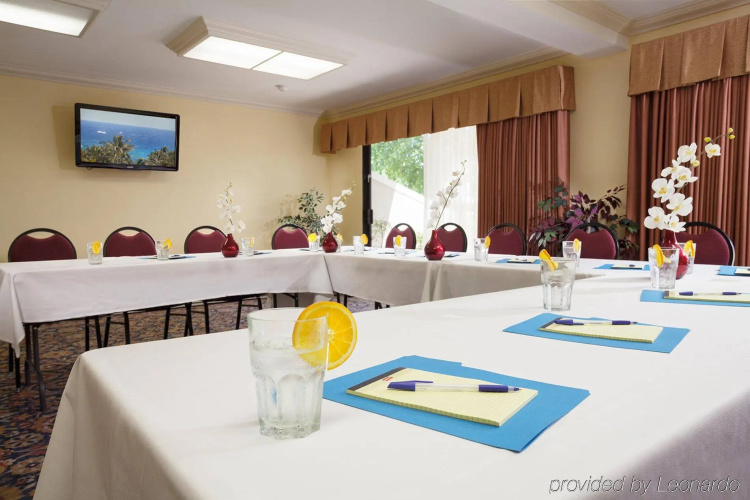 Best Western Plus Garden Court Inn photo 19