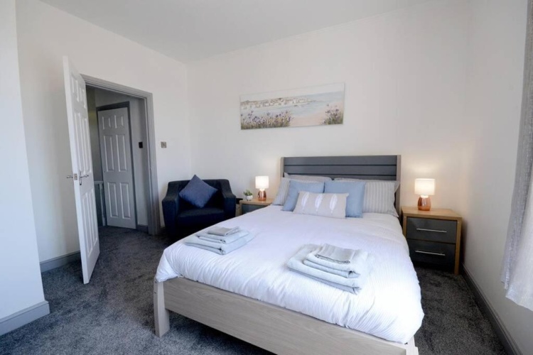 4 Bedrooms Cottage