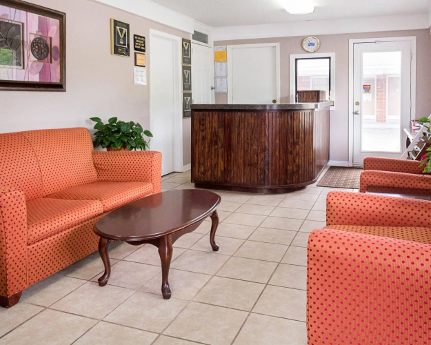Rodeway Inn & Suites Williamsburg